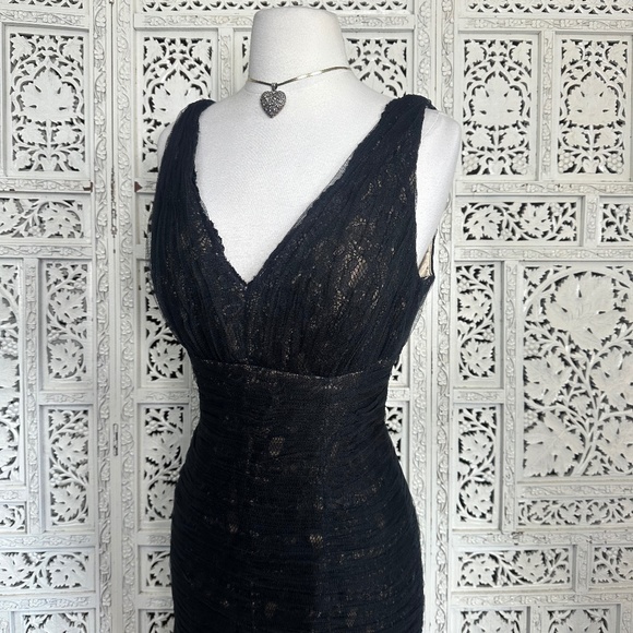 Monique Lhuillier ML Shirred Tulle Overlay Lace Trumpet Prom Dress V Neck Sz 10 - Picture 3 of 11